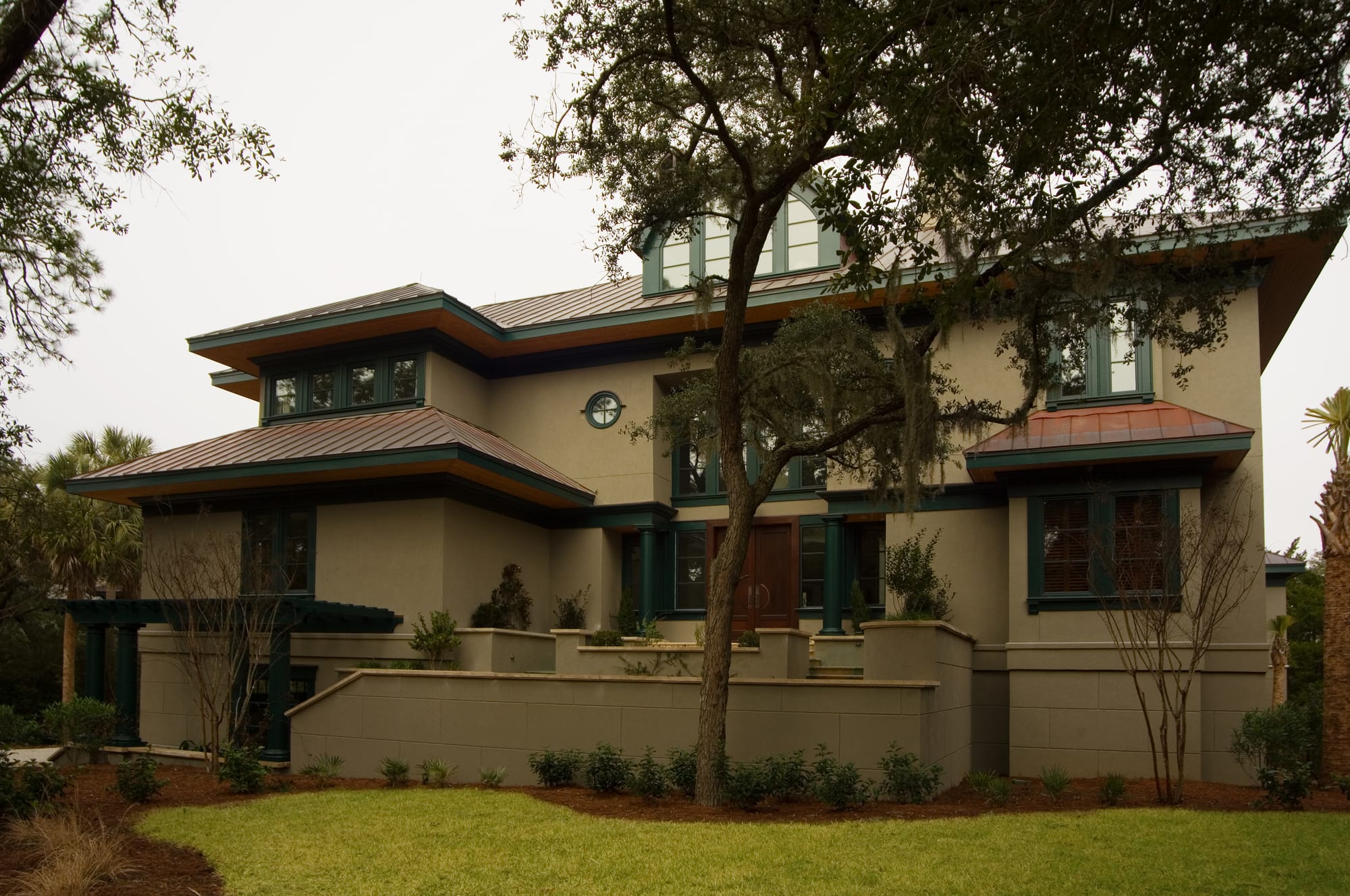 The house among the oaks